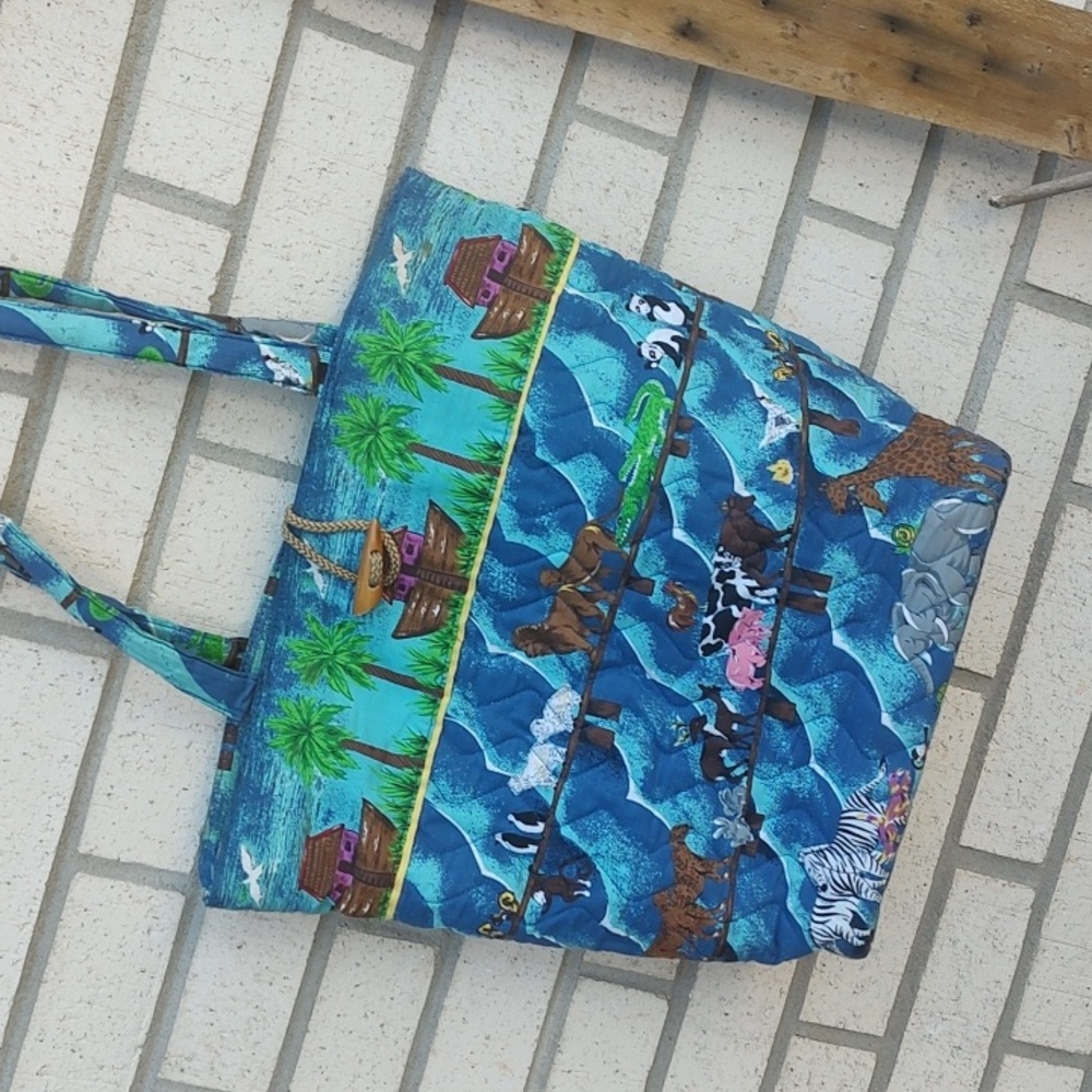 Noah's Ark Tote - Picture 2 of 10